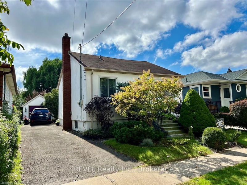 home for sale on 8 GARNET Street