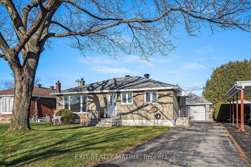 629 Gardenvale Rd, Overbook - Castleheights and Area - 3504 - Castle Heights/Rideau High image-0-0