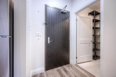 Unit 202 — 399 QUEEN St, Kitchener -  image-0-4