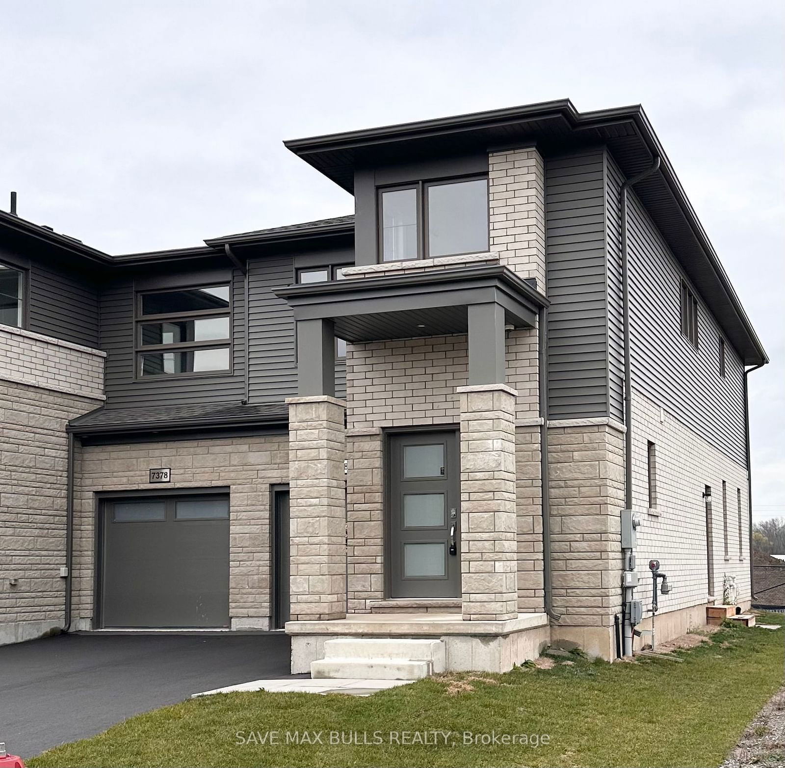 Townhouse leased at 7380 Marvel Drive, Niagara Falls, L2H 3V5 - MLS: X11442457