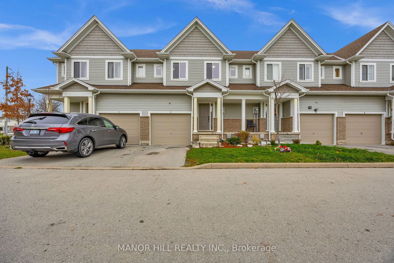 Townhouse for sale at 2-60 Canterbury Drive, St. Catharines, L2P 0E7 - MLS: X11450744