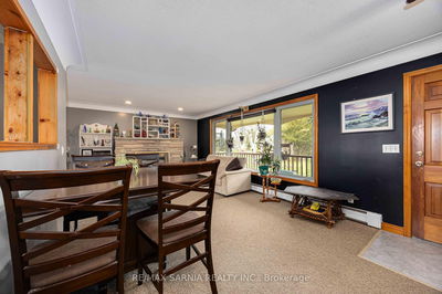 4715 Lakeside St, Plympton-Wyoming - Plympton Wyoming image-0-3