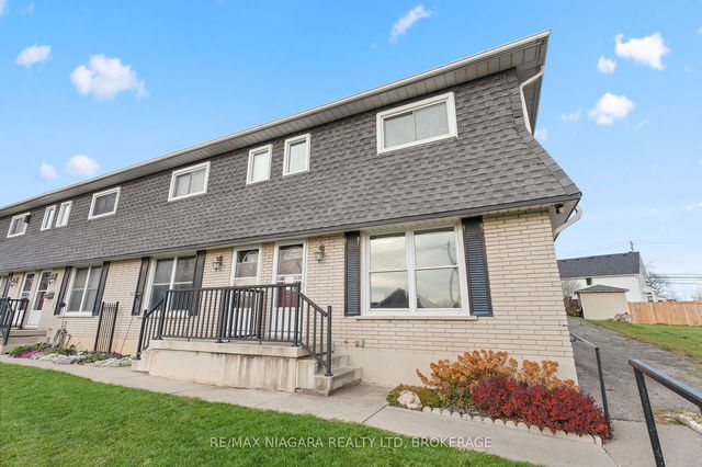 7 - 156 ST. CATHARINES Street