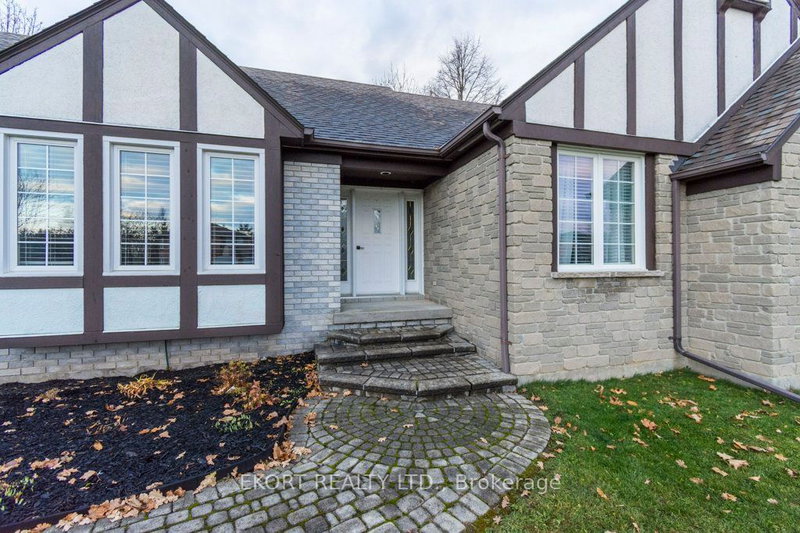 24 Kaiser Crt, Belleville, K8P 5G3 | Image 2