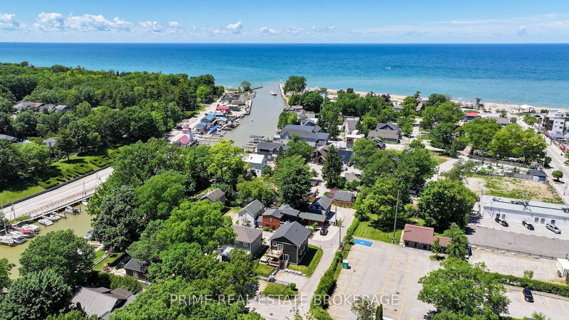 11 Eilber St, Lambton Shores - Grand Bend image-0-0