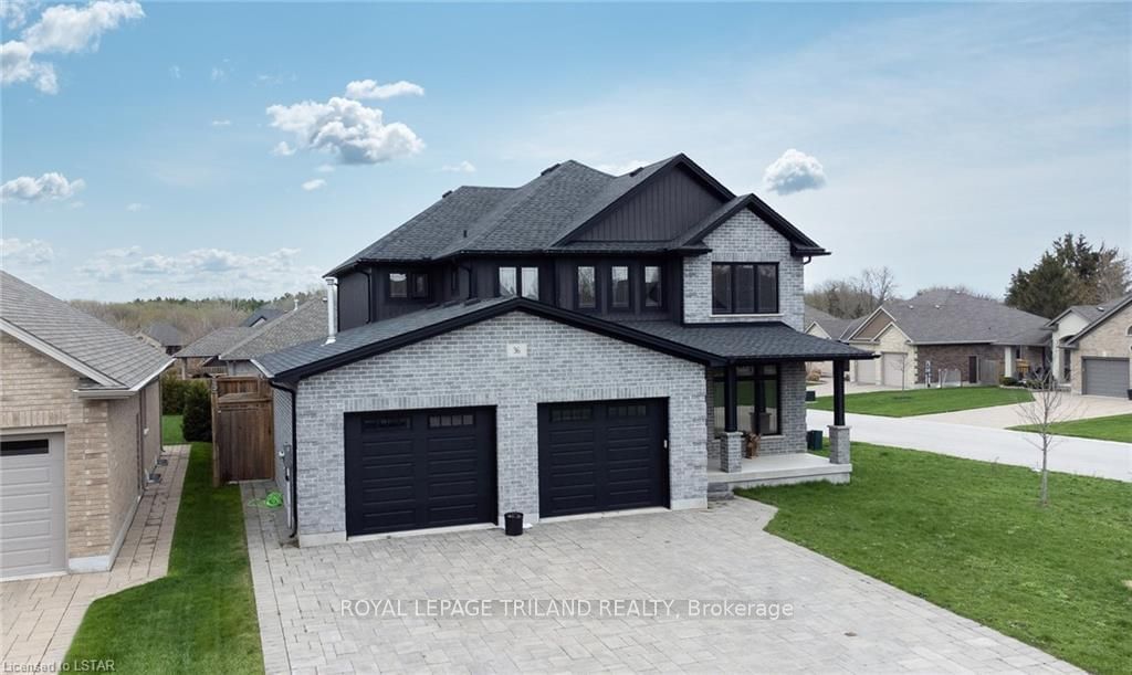 Building at 36 Brenmar Crescent, Central Elgin, Belmont