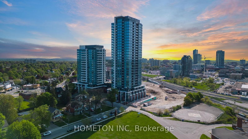 home for lease on 704-15 Wellington Street S