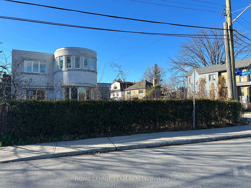 home for lease on 24 Glengarry Road