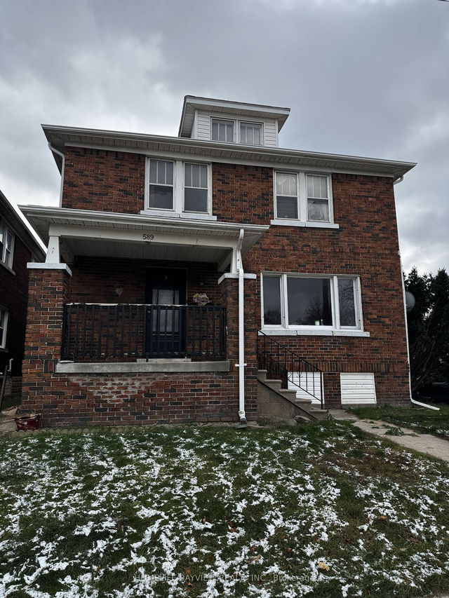 589 Giles Boulevard