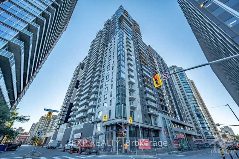 home for lease on 1308-180 George Street