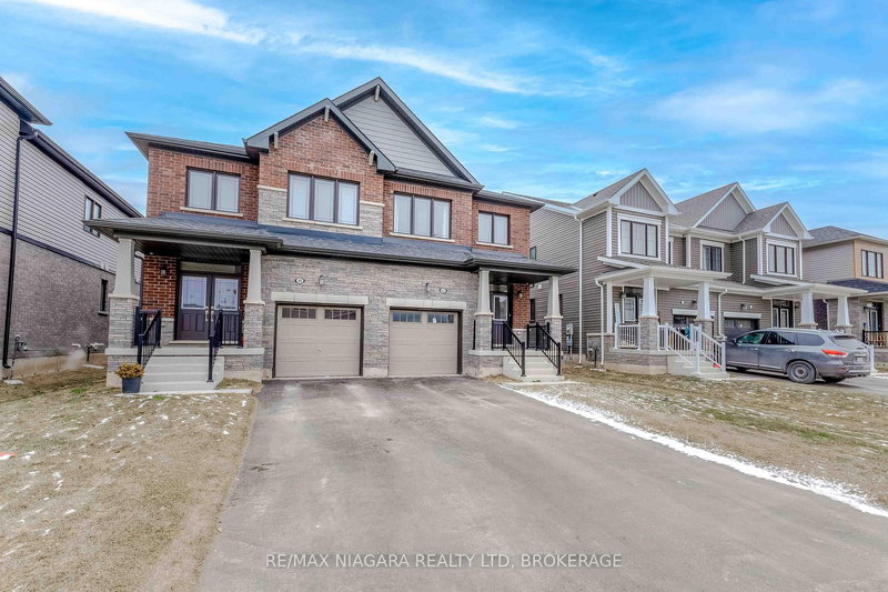 42 Sunflower Cres, Thorold, L3B 0L3 | Image 2