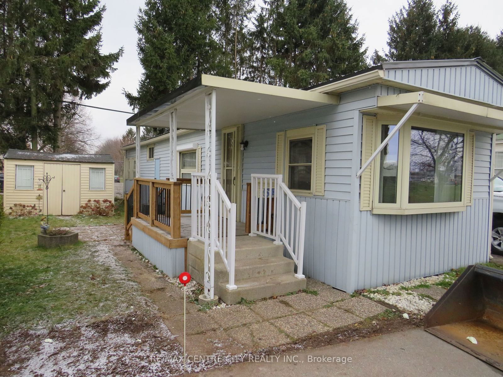 Mobile/Trailer sold at 5A-2189 Dundas Street, London, East I, N5V 1H3 - MLS: X11821941