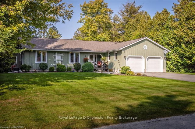 27 GREMIK Crescent