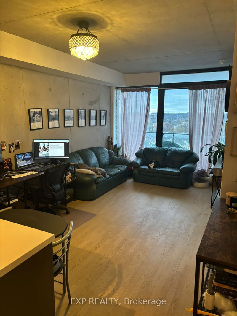 home for lease on 1202-203 Catherine Street
