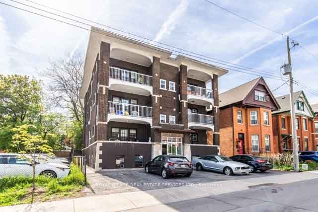 Building at 15 Ontario Avenue, Hamilton, Stinson