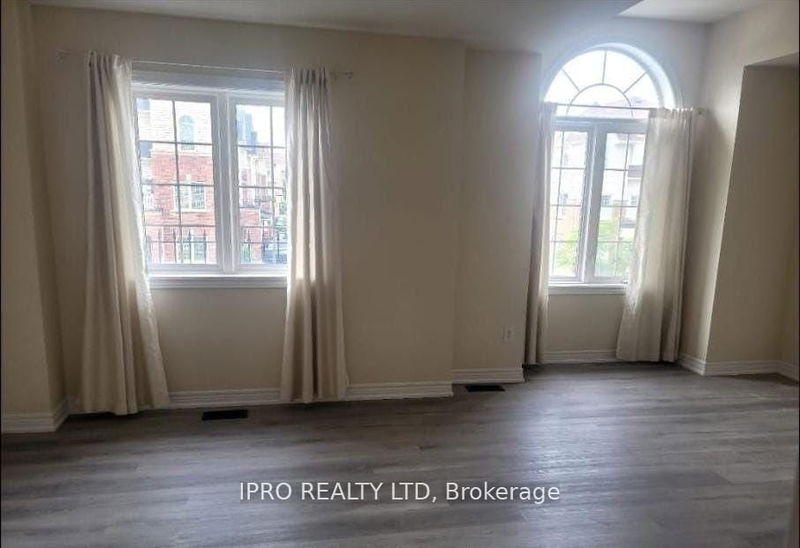 home for lease on 39 Waterbridge Street