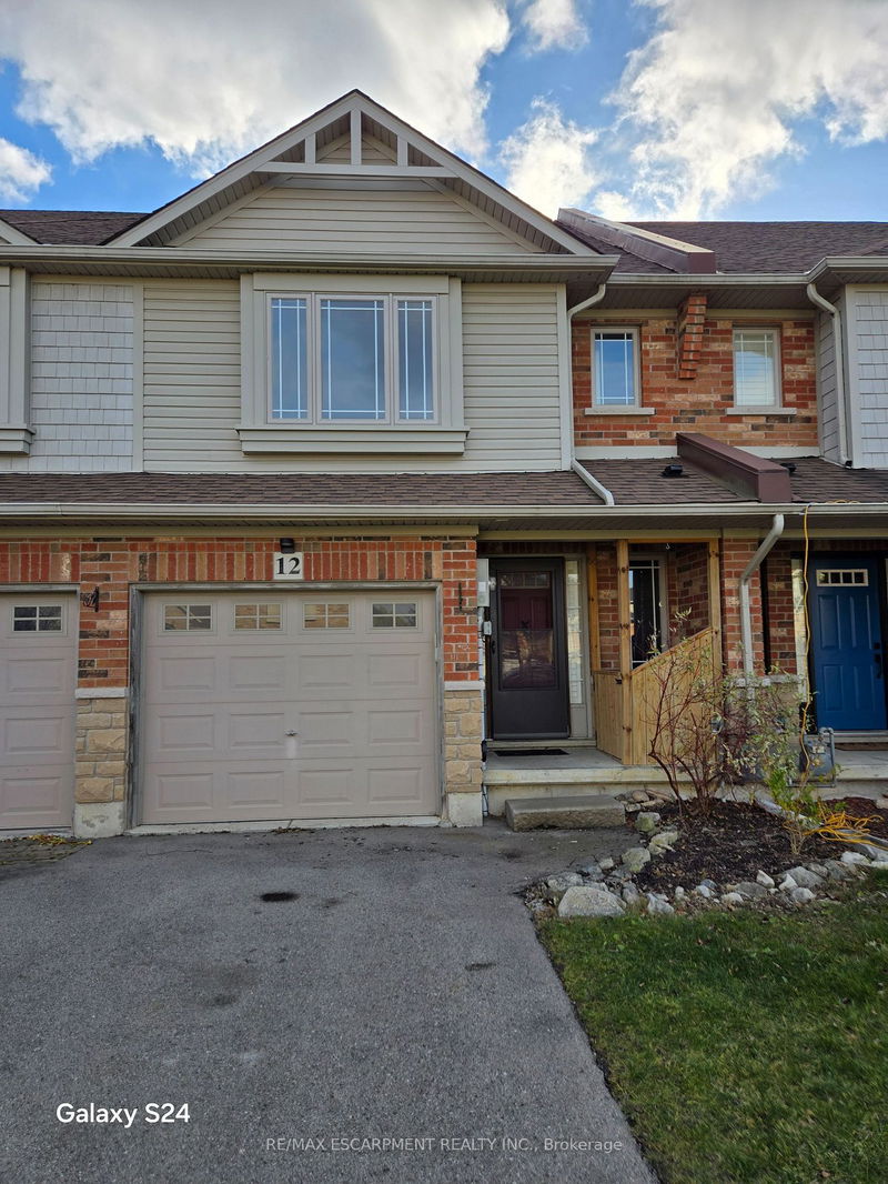 home for lease on 12 Magnificent Way