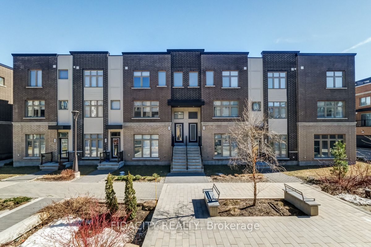 Townhouse for sale at 528 Ozawa, Manor Park - Cardinal Glen and Area, 3104 - CFB Rockcliffe and Area, K1K 4Z9 - MLS: X11824221