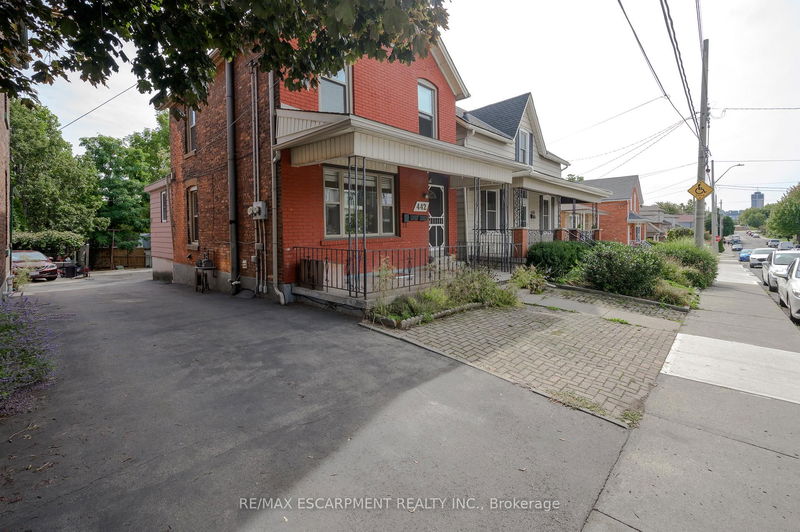 home for lease on Upper-442 Mary Street