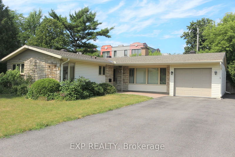 home for lease on 9 Stillwater Drive