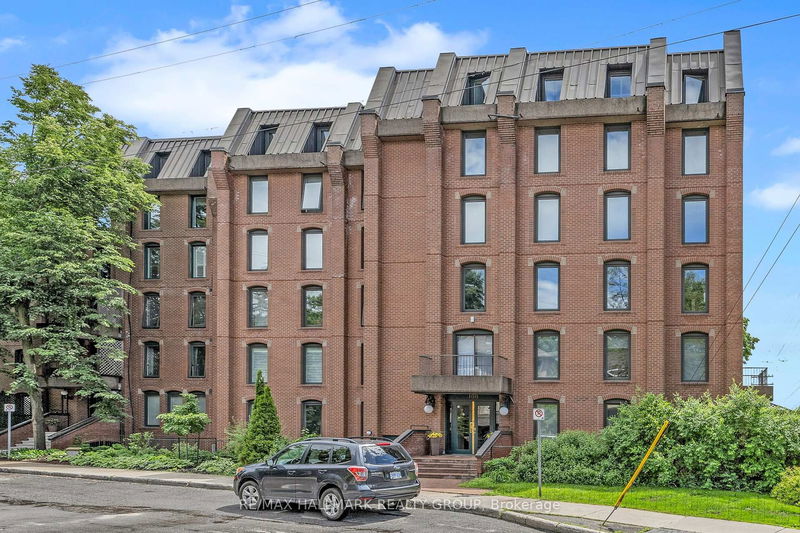 home for sale on 7-100 Rideau Terrace