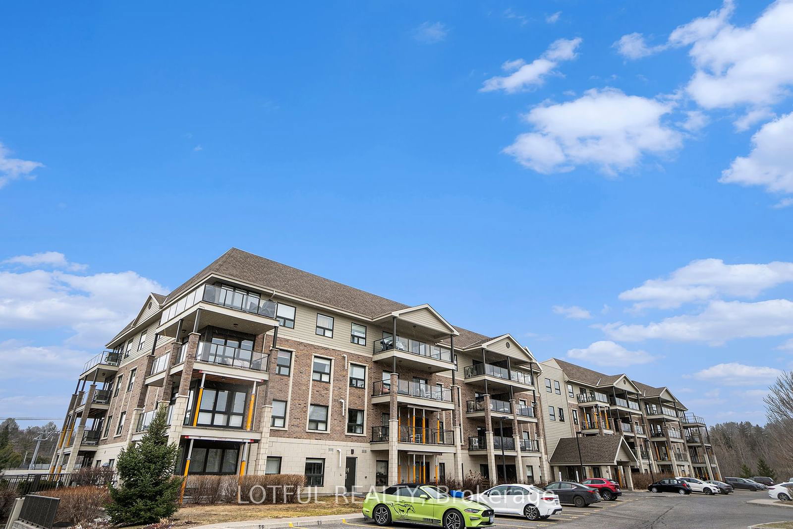 Condo sold at 417-120 Prestige Circle, Orleans - Cumberland and Area, 1101 - Chatelaine Village, K4A 1B4 - MLS: X11825106