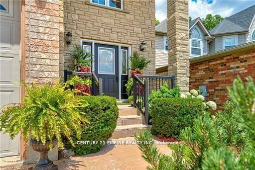 230 Doon Mills Dr, Kitchener, N2P 2R8 | Image 3