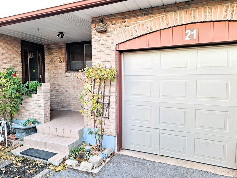 home for sale on 21 DRURY Crescent