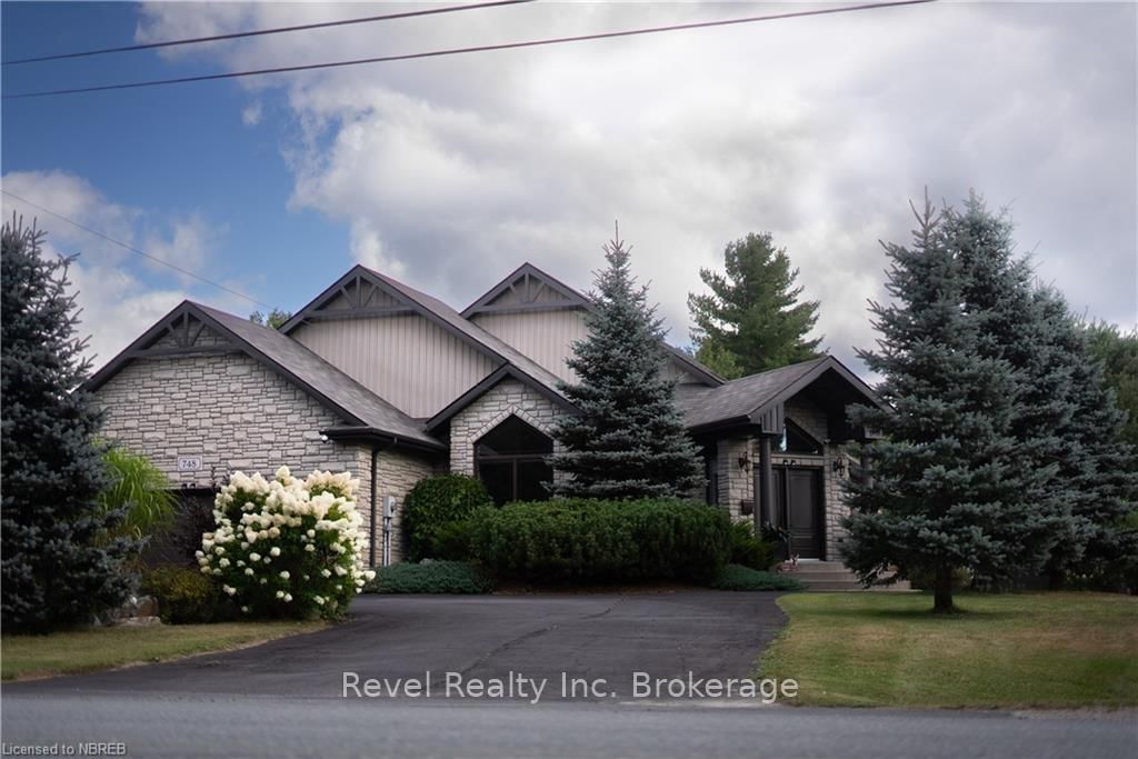 Detached House for sale at 748 COURSOL Road, West Nipissing, Sturgeon Falls, P2B 3J5 - MLS: X11879108