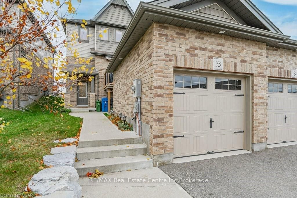 Townhouse sold at 15 JEFFREY Drive, Guelph, Grange Hill East, N1E 0L6 - MLS: X11879744