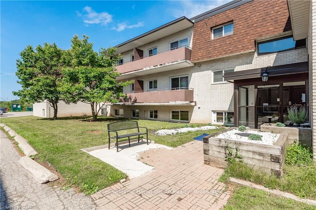 Condo sold at 101-53 CONROY Crescent, Guelph, College, N1G 2V5 - MLS: X11879826