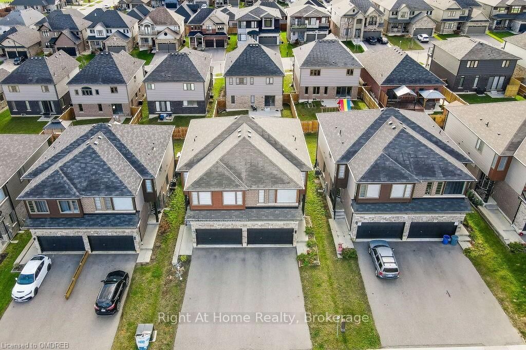 Semi-Detached House sold at 31 BAKER LANE Lane, Brant, N3L 3E3 - MLS: X11880119