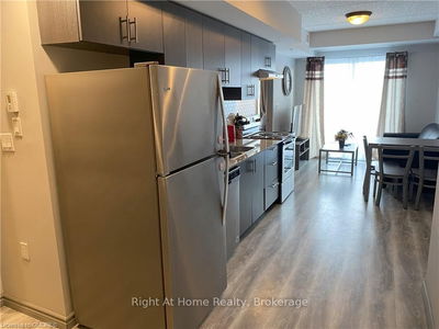 Unit B510 — 275 LARCH St, Waterloo -  image-0-3