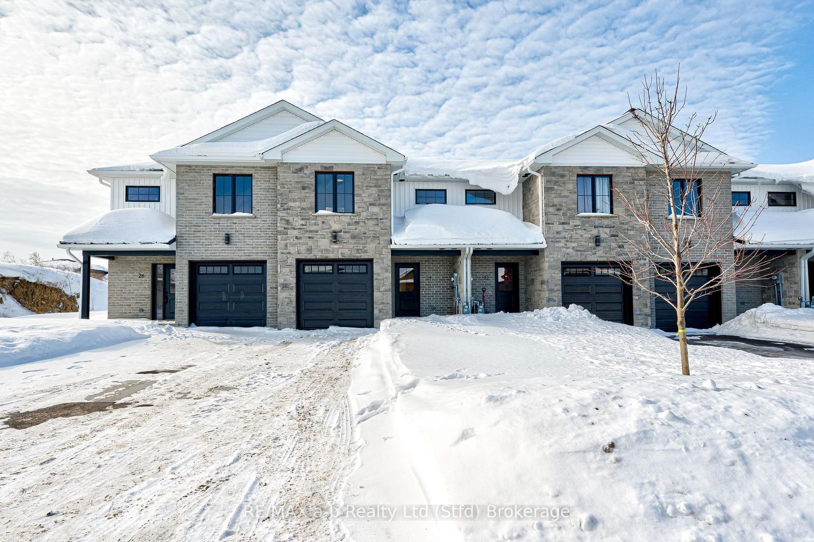 Semi-Detached House sold at 24 LINDA Drive, Huron East, Seaforth, N0K 1W0 - MLS: X11880252