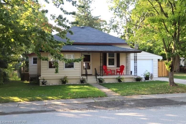 home for sale on 218 SHUTER Street