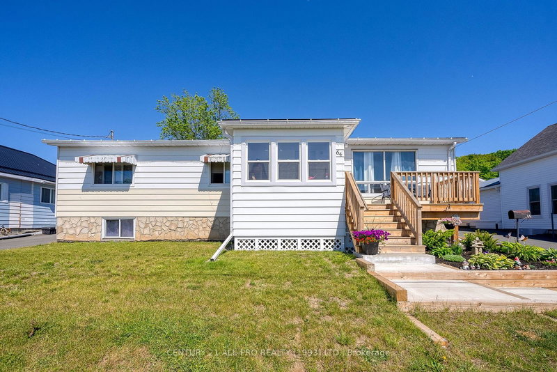 64 Alexander St, Port Hope, L1A 1B3 | Image 2