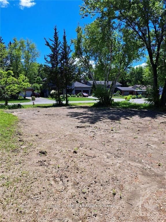 Vacant Land sold at 1561 Minaki Avenue, Ottawa, Mooneys Bay, K2C 0P1 - MLS: X11880921