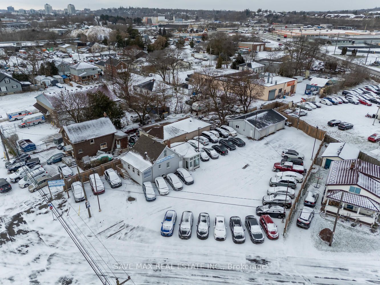 Building at 4 Beaumont Crescent, Guelph, Two Rivers