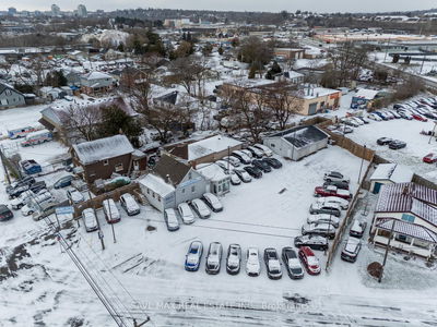 Commercial/Retail for sale at 4 Beaumont Crescent, Guelph, Two Rivers, N1E 6A7 - MLS: X11880953