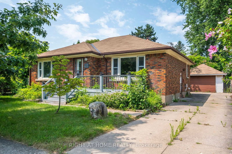 home for lease on Upper-31 Dunblane Avenue