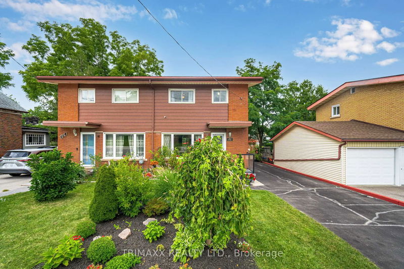 home for sale on 452 Ottawa Street S