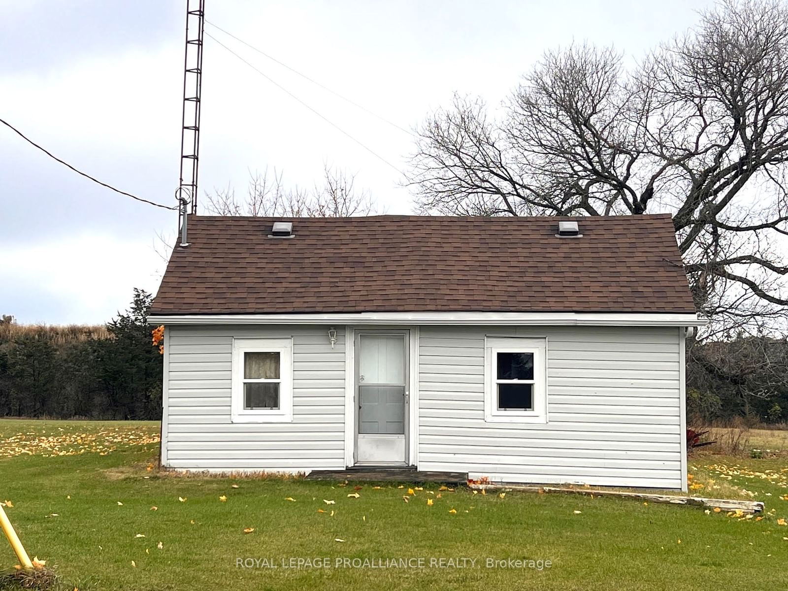 Building at 154 Elmbrook Road, Prince Edward County, Sophiasburgh