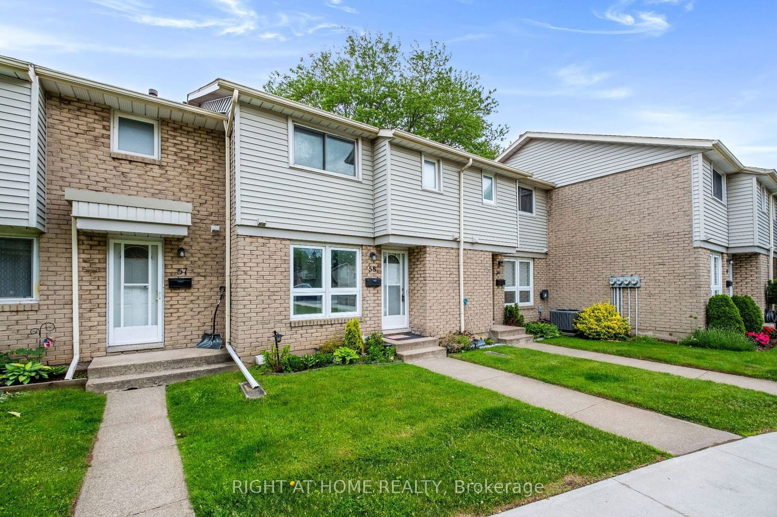 Townhouse leased at 58 - A-6767 Thorold Stone Road, Niagara Falls, 206 - Stamford, L2J 3W9 - MLS: X11881781