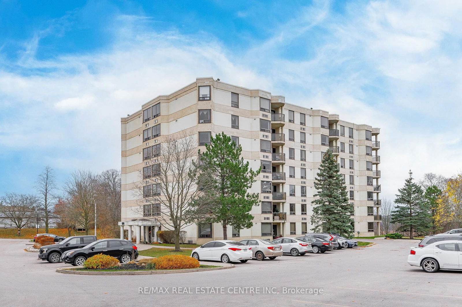 Condo sold at 501-688 PRESTON Pkwy, Cambridge, N3H 5K6 - MLS: X11882484