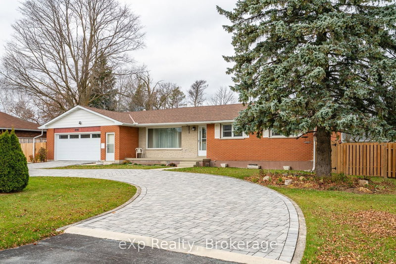 490 Saddler St E, West Grey, N0G 1R0 | Image 2