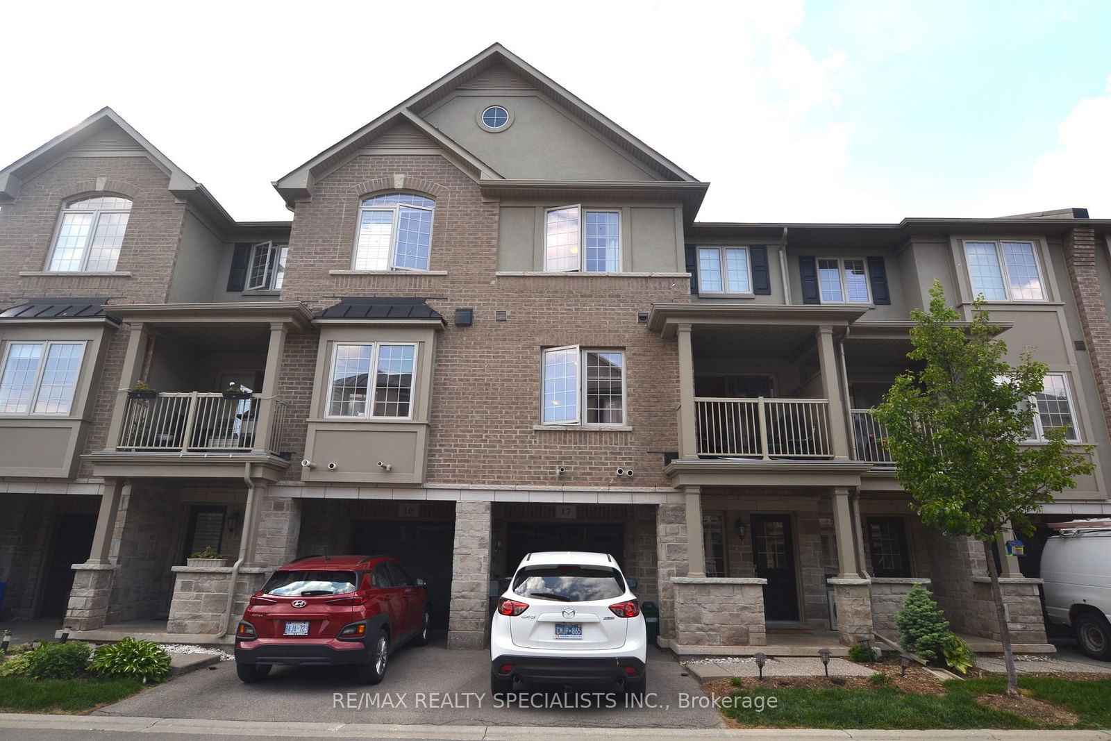 Townhouse leased at 17-215 Dundas Street, Hamilton, Waterdown, L9H 7E2 - MLS: X11882820