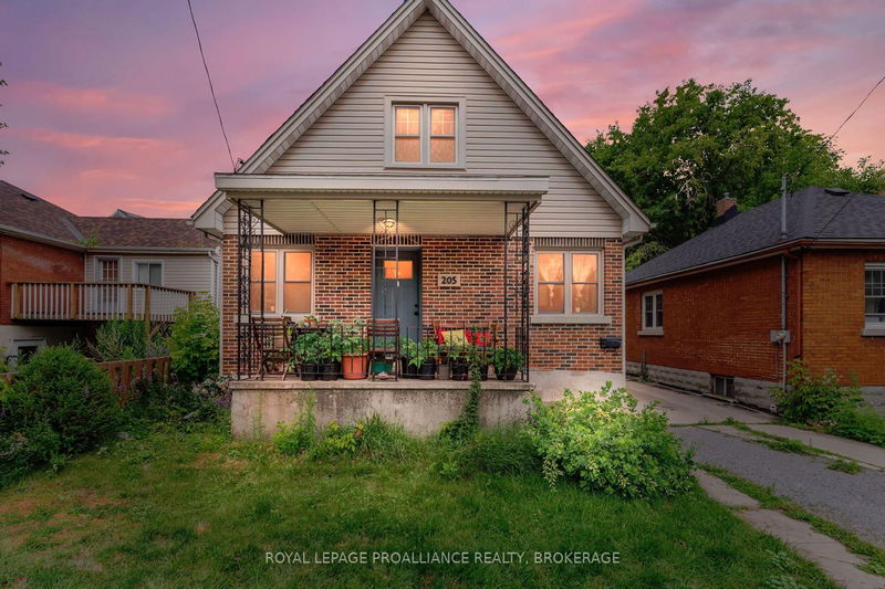 home for sale on 205 Adelaide Street
