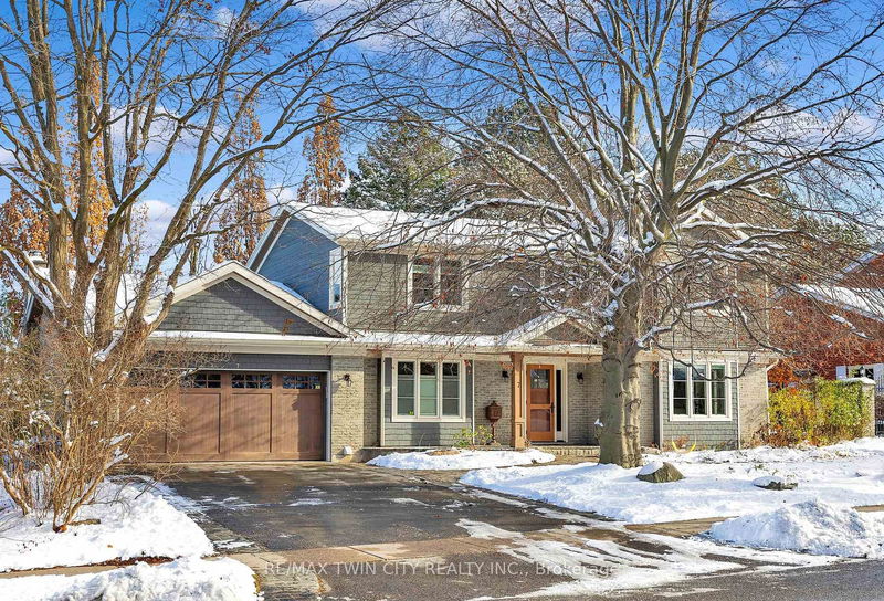 home for sale on 7 Huntley Crescent