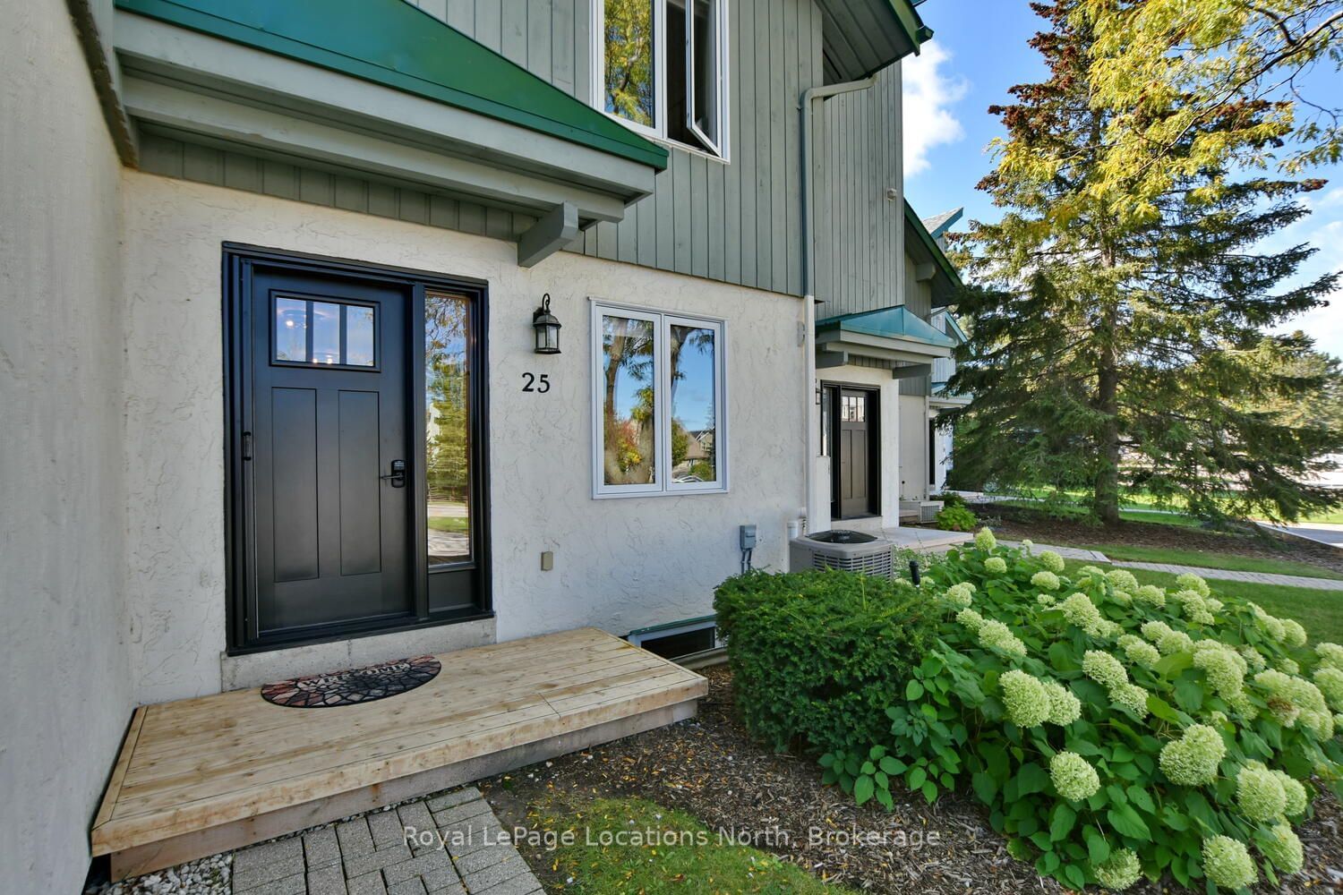 Townhouse for lease at 25-104 Kellie's Way, Blue Mountains, Blue Mountain Resort Area, L9Y 0L5 - MLS: X11883883