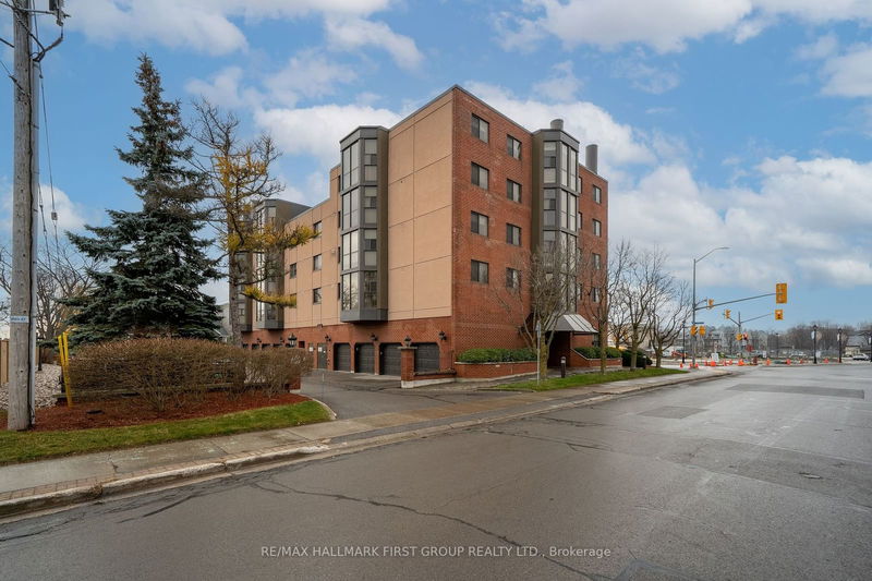 Unit 404 — 1 Queen St, Cobourg - Cobourg image-0-0